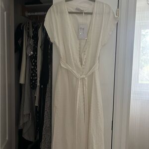 Chic Ivory Maxi Dress with Belt